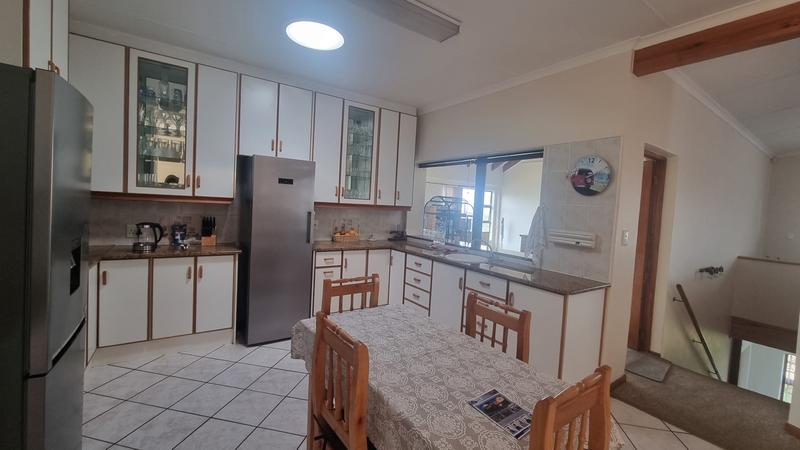 6 Bedroom Property for Sale in Groot Brakrivier Central Western Cape